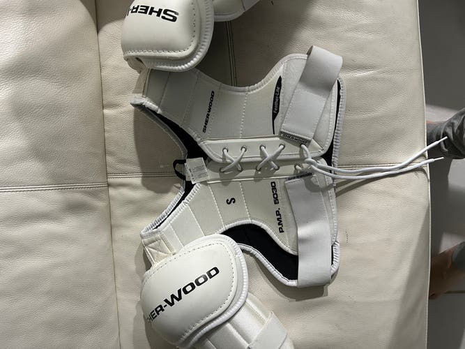 Small Senior Sher-Wood Shoulder Pads (New)