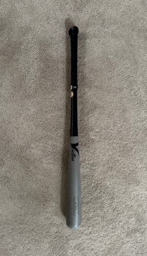 AXE Handle Victus Pro Reserve JC24 Maple BBCOR Certified Bat (-3) 30 oz 33" (Used)