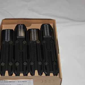 NEW  Tyrolia Head Ski Bindings base JRS Medium   base/ track for ski bindings 4 pairs in box