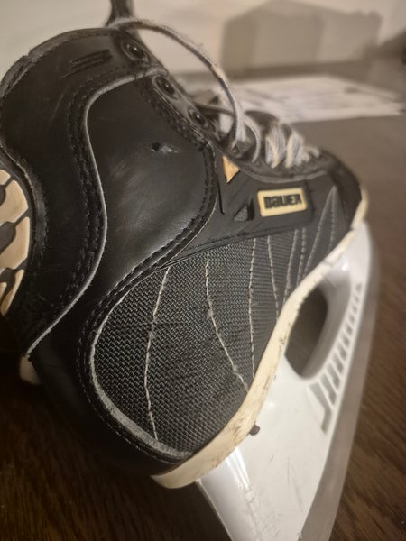Bauer Supreme 7000 Hockey Skates Extra Wide Width Size 5.5 (Used)
