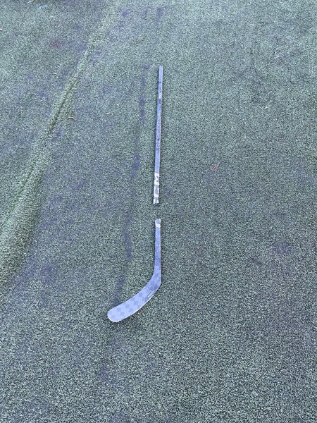 Broken Senior CCM RibCor Trigger 9 Pro Right Handed Hockey Stick P29 (Used)