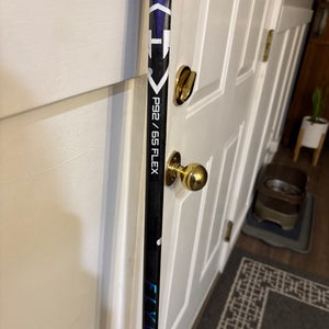 Bauer Vapor FlyLite Right Handed Hockey Stick P92 (Used)