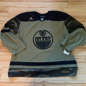 Edmonton Oilers Camo MIC Size 58 Men's Adidas Jersey (New)