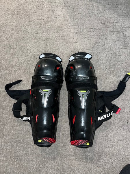 Intermediate Bauer Vapor Hyperlite 14" Shin Pads (Used)