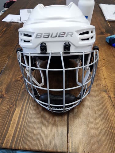 Small Bauer Re-Akt 100 Helmet (Used)