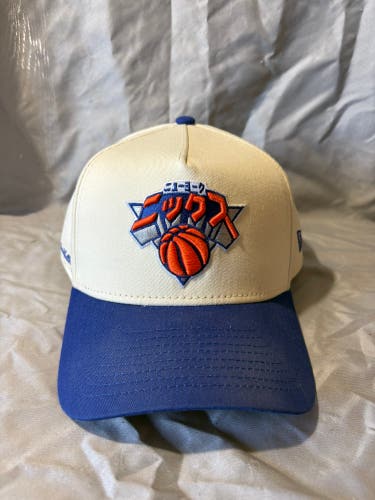 Knicks Japan SnapBack New Era Hat (Used)