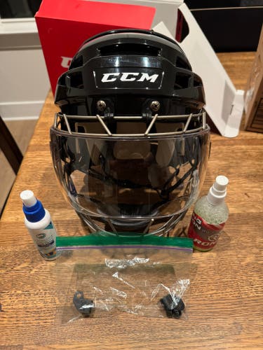 Senior Large CCM V08  Helmet Pro Stock