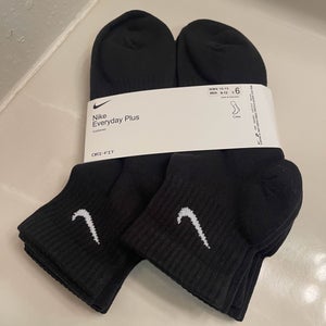 Nike Everyday Plus Socks - 6 Pack Mid Cut Black (Size M)