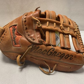 Used MacGregor MG65 BB/SB Glove RH Throw Brown 13" 11490-S000266099