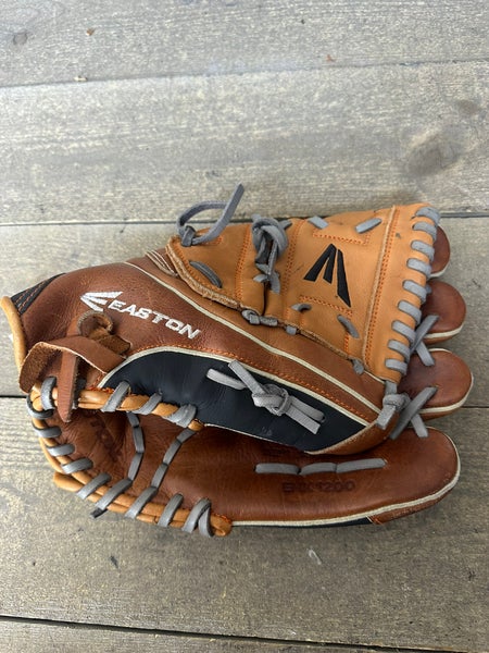 Easton EMK1200 Mako Pro Series Professional 12" Baseball Glove RHT Brown Black