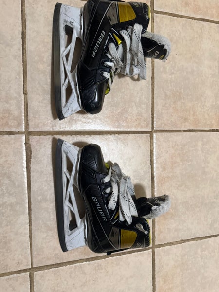 Bauer Supreme 3S Hockey Goalie Skates Size 3 (Used)