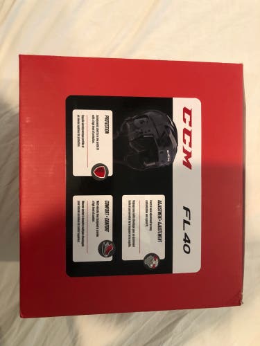 Medium CCM FL40 Helmet (New)