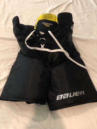 Men's Senior Large Bauer Supreme Ignite Pro Hockey Pants (Like New)