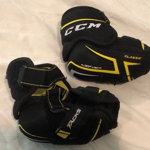 Junior Medium CCM Tacks Elbow Pads (Used)