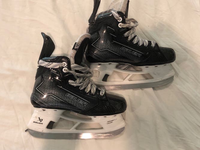 2024 Bauer Supreme M50 Pro Hockey Skates Regular Width Size 3.5 (Used)