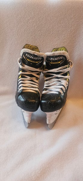 Bauer Supreme M4 Hockey Skates Junior Size 2 (Used)