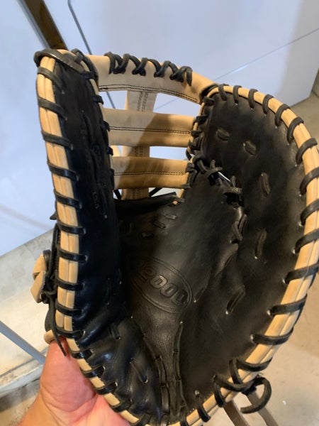 2023 Wilson LH First Base A2000 1679 Baseball Glove 12.5" (Used)