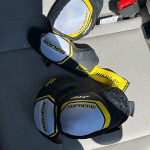 Junior Small Bauer Supreme ignite pro Elbow Pads (Used)