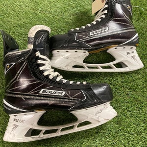 Senior Bauer Supreme 1S Hockey Skates Extra Wide Width 9.5 (Used)