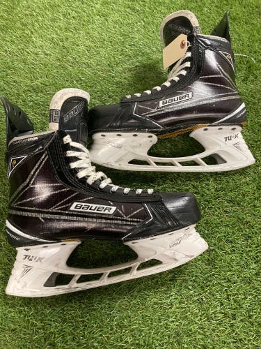 Senior Bauer Supreme 1S Hockey Skates Extra Wide Width 9.5 (Used)