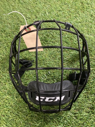 Medium Senior CCM FM580 Cages, Visors & Shields Full Cage (Used)
