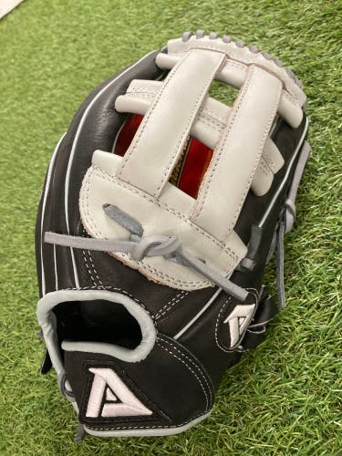 Black Akadema RH Outfield Baseball Glove 12.75" (New)