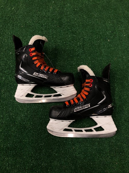 Junior Bauer Vapor X3.5 Hockey Skates Regular Width Size 2 (Used)
