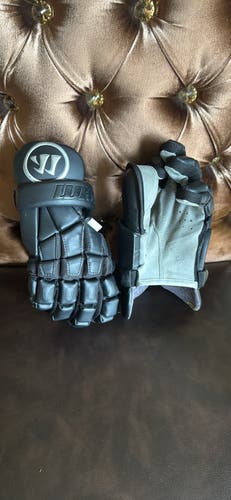Warrior Nemesis Goalie Gloves 12" (Used)