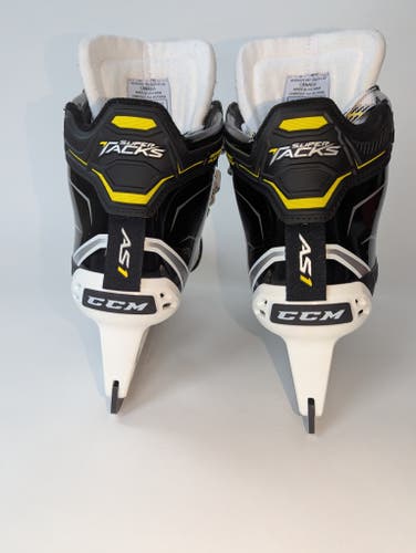 CCM Super Tacks AS1 Hockey Goalie Skates 8.5 (Used)