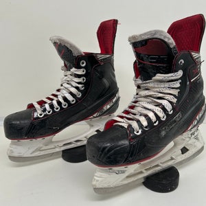 Bauer Vapor X2.7 Hockey Skates Regular Width 7.5 (Used)