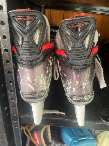 2024 Bauer Vapor X5 Pro Hockey Skates Regular Width Size 3.5 (Used)