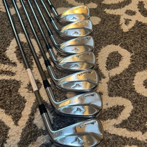 Men's Mizuno Pro 225 Right Handed Iron Set Graphite Shaft (Used)