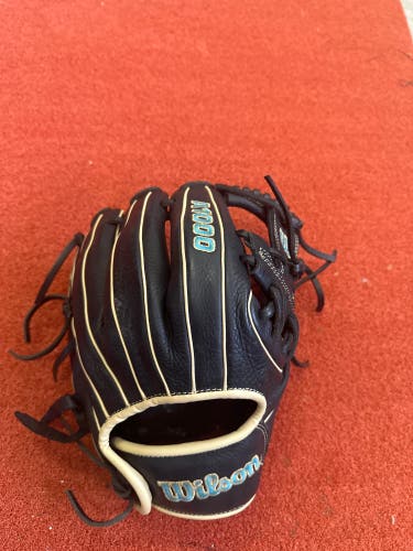 Wilson A1000 RH Baseball Glove 11.5" (Used)