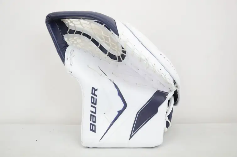 Bauer Vapor Flylite Senior Goalie Catch Glove White/Navy