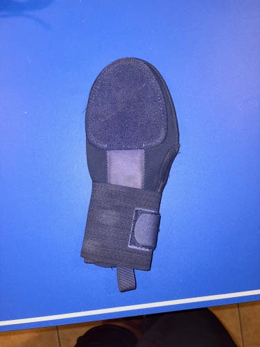 Blue Senior EvoShield Sliding Mitt (Used)