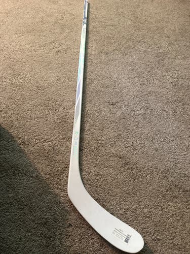 Senior Bauer Proto-R left  Handed 70 Flex Hockey Stick P28 (New)