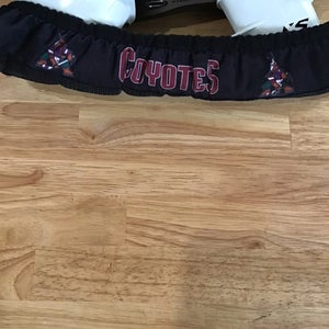 Used Arizona Coyotes Lowry Sports Skate Soakers