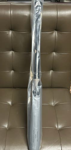 B45 Bat (New) 34” 31 oz Model MT27 Premium Signature Yellow Birch