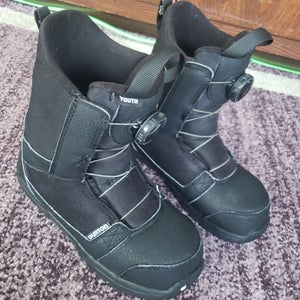KIDS 4 YOUTH/22.0 BURTON BOA SNOWBOARD BOOTS BOYS *USED*