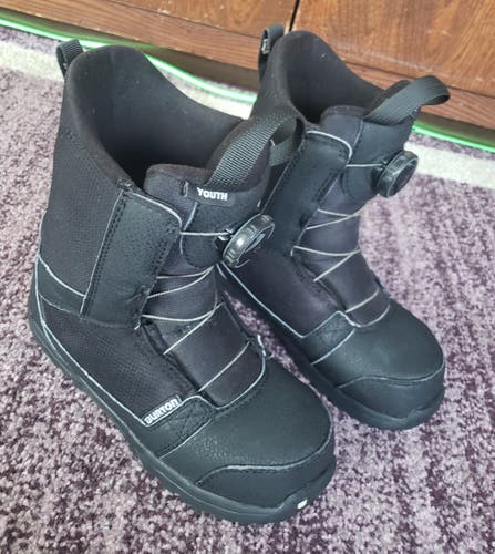 KIDS 4 YOUTH/22.0 BURTON BOA SNOWBOARD BOOTS BOYS *USED*