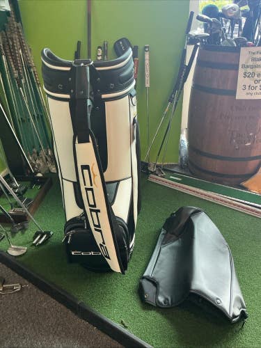 Display Cobra Staff Bag 6-Way Dividers W/ Cover