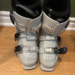 Mondo 21 & 21.5 Kid's Tecnica JT3 Ski Boots (Used)