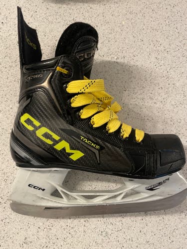 CCM Tacks XF Pro Youth Skates