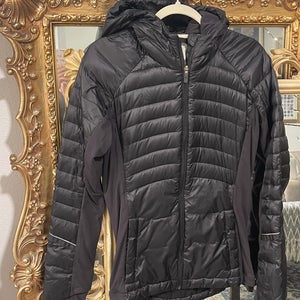 Black Women's Small / Medium Lululemon Jacket (Used)