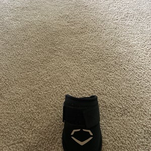 Black Senior EvoShield Elbow Guard Elbow Protection (Used)