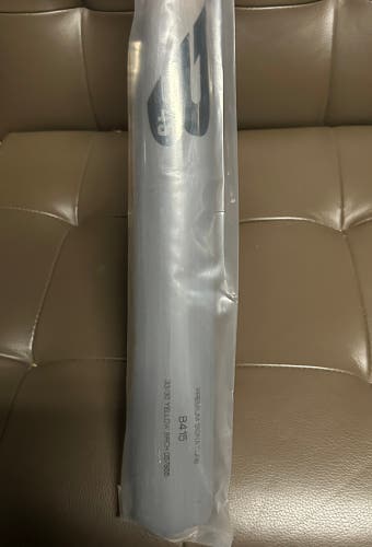 B45 Bat (New) Model B415 33” 30oz Premium Signature Yellow Birch