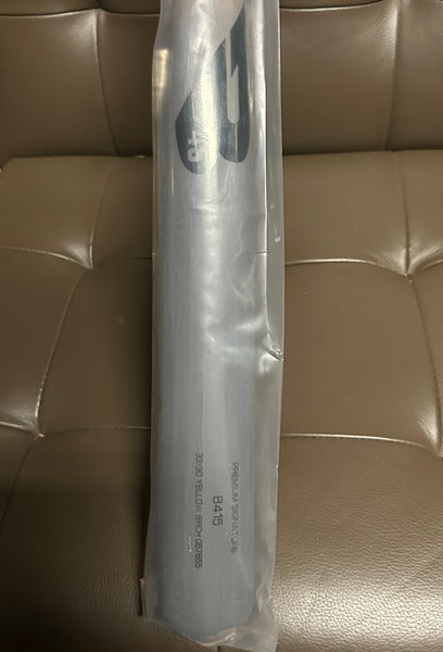 B45 Bat (New) Model B415  33” 30oz Premium Signature Yellow Birch