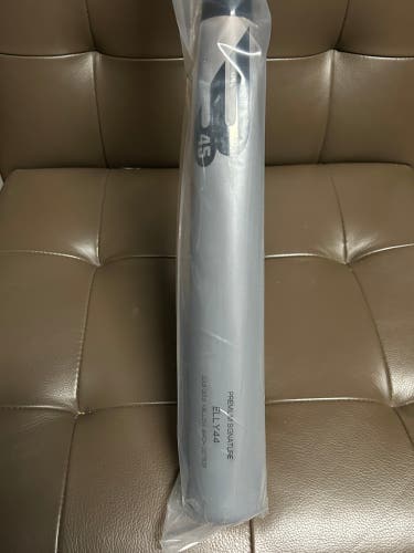 B45 Bat (-3) 30.5 oz 33.5" (New) Model ELLY 44 Premium Signature Yellow Birch