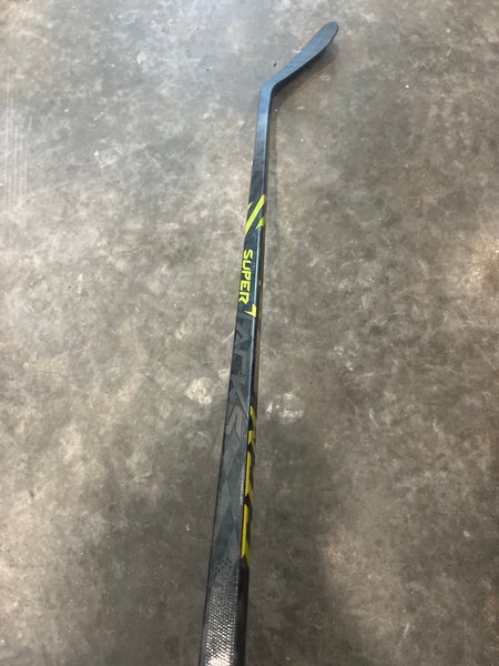 Intermediate CCM Super Tacks AS4 Pro Right Handed Hockey Stick P28 (Used)
