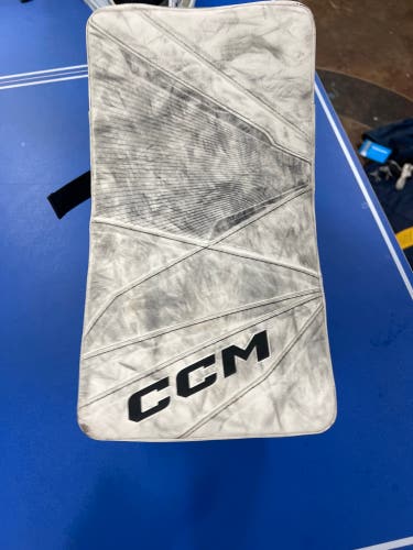 CCM Axis 2.9 Regular (Used)